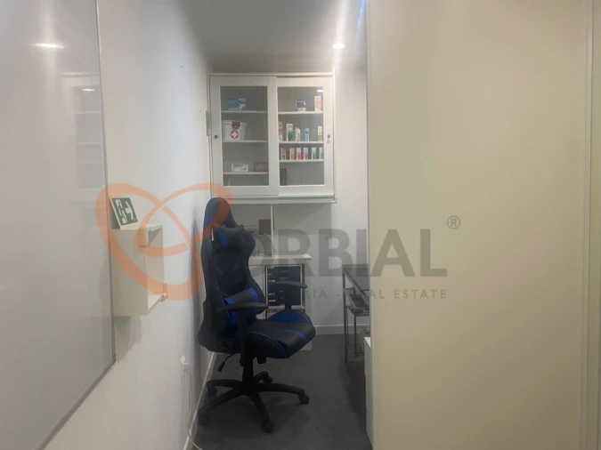 Loja para Venda em Albufeira e Olhos de Água Foto 11