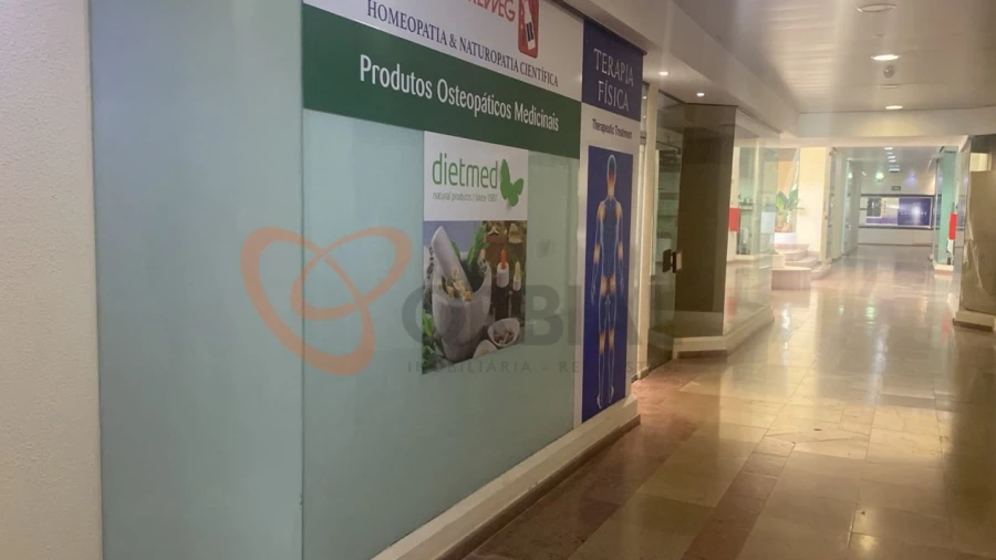 Loja para Venda em Albufeira e Olhos de Água
