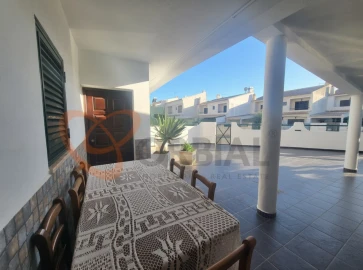 Moradia T2 para Venda em Albufeira e Olhos de Água