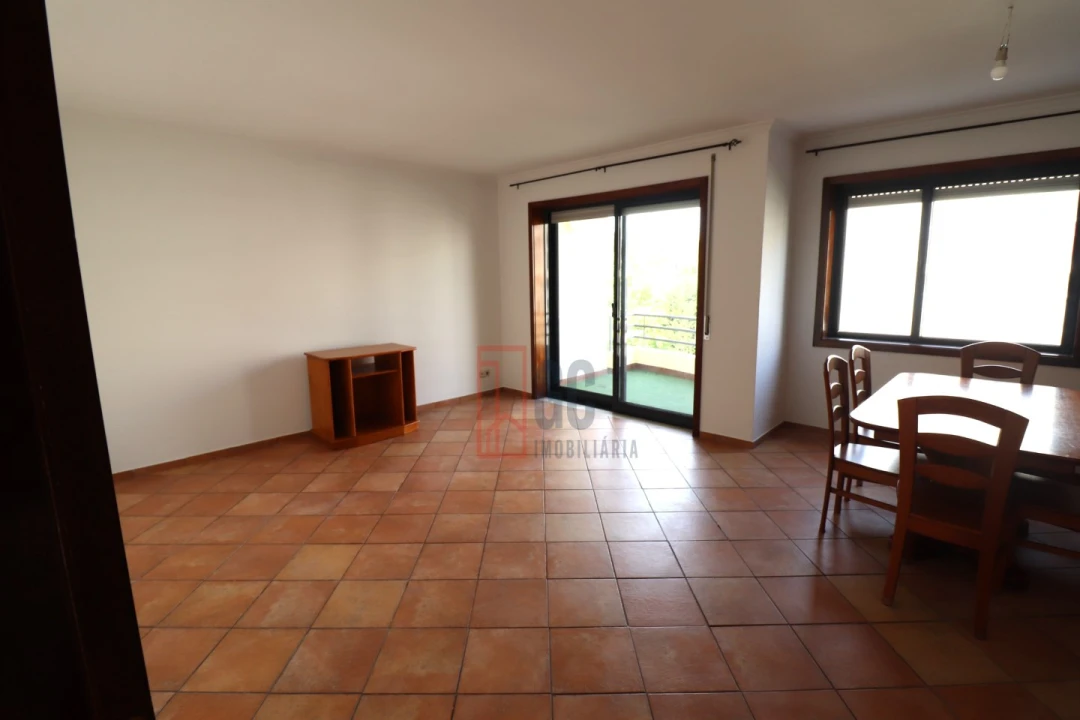 Apartamento T2 para Venda em Canidelo Foto 2