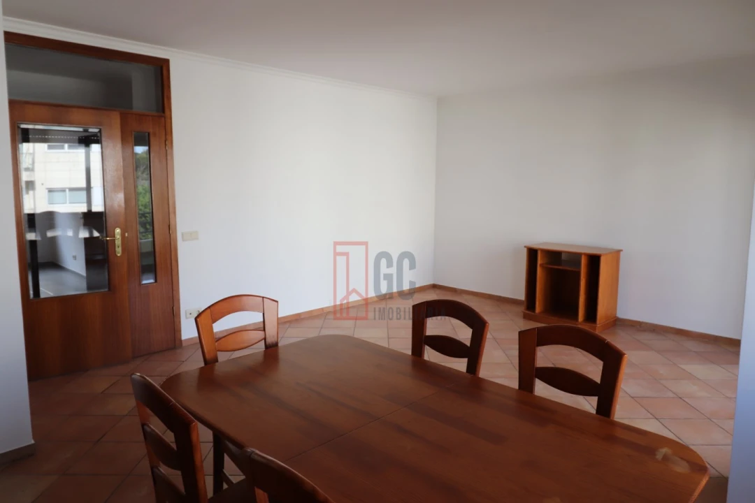 Apartamento T2 para Venda em Canidelo Foto 3