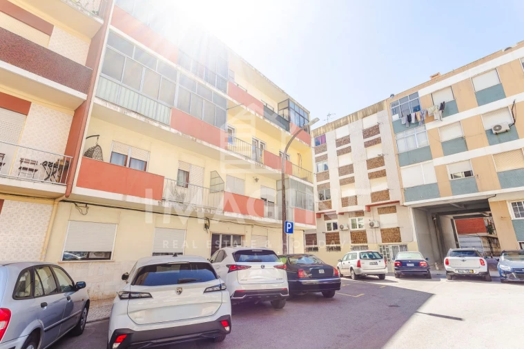 Apartamento T3 para Venda em União das Freguesias de Setúbal Foto 2