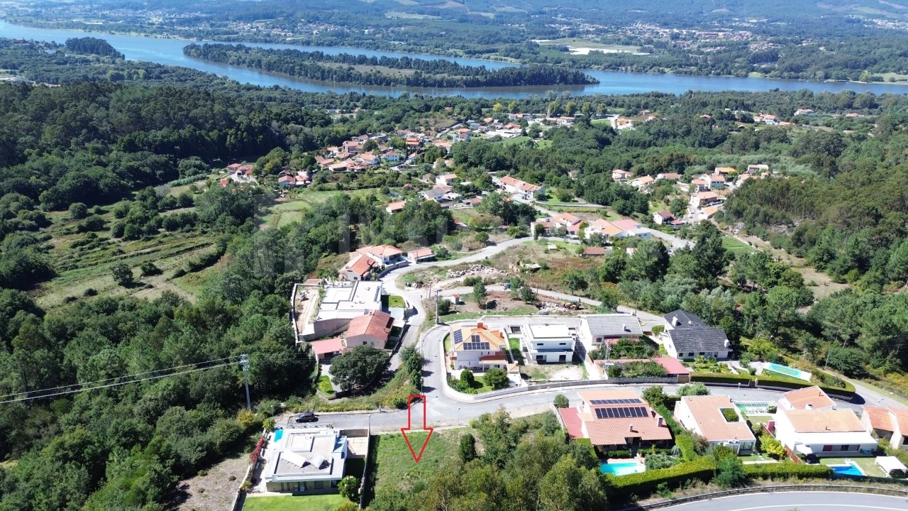 Terreno para Venda em Loivo Foto 1