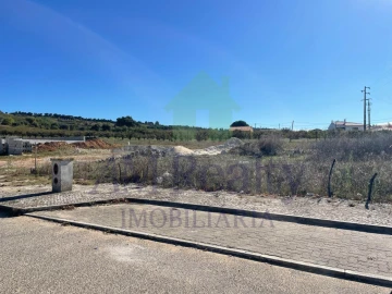 Terreno para Venda em Roliça