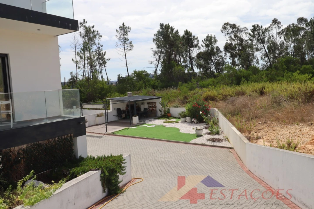 Moradia T4 para Venda em Pombal Foto 56