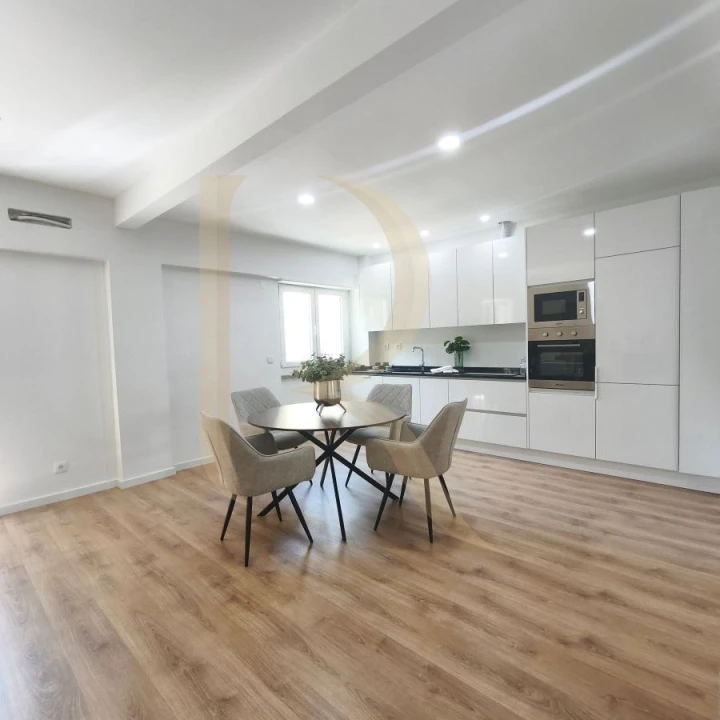 Apartamento T3 para Venda em Benfica Foto 4