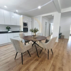 Apartamento T3 para Venda em Benfica