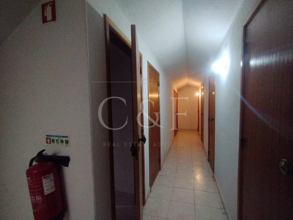 Apartamento T2 para Venda em Agualva e Mira-Sintra Foto 28
