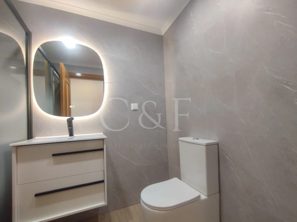 Apartamento T2 para Venda em Agualva e Mira-Sintra Foto 22