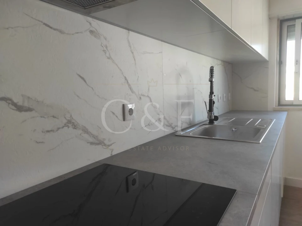 Apartamento T2 para Venda em Agualva e Mira-Sintra Foto 5