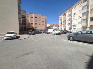 Apartamento T2 para Venda em Agualva e Mira-Sintra
