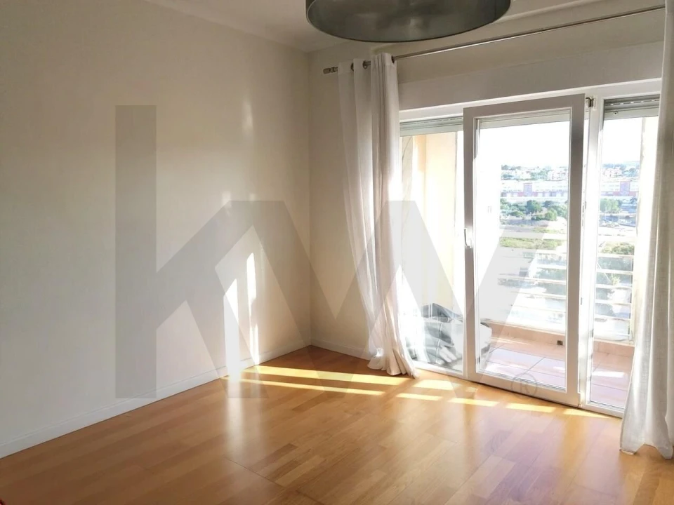 Apartamento T1 para Arrendamento em Carnaxide e Queijas Foto 5