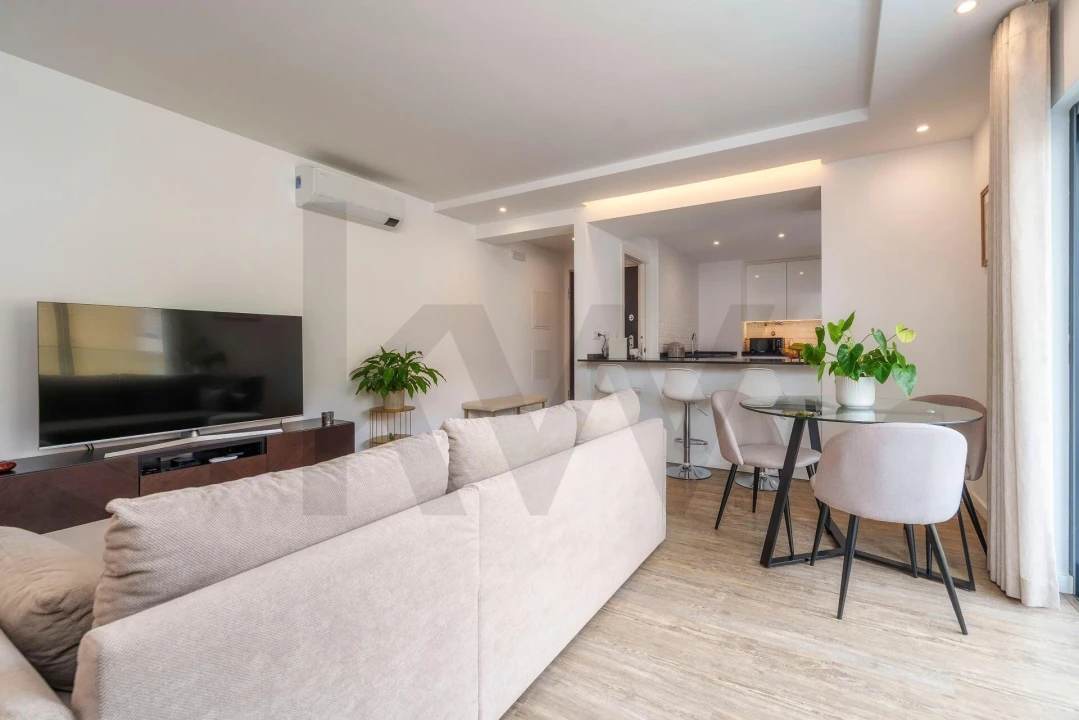 Apartamento T2 para Venda em Olhão Foto 3