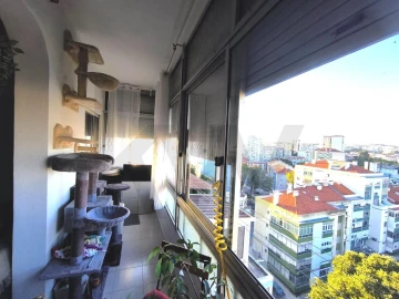Apartamento T1 para Venda em Águas Livres