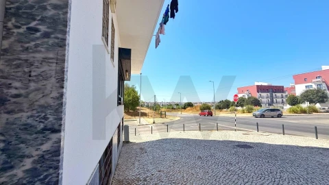 Negócio para Venda em Seixal, Arrentela e Aldeia de Paio Pires