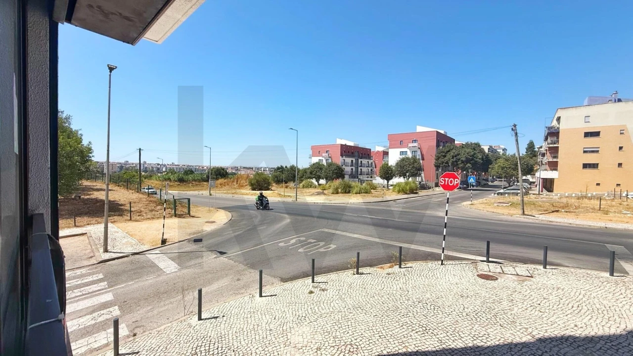 Negócio para Venda em Seixal, Arrentela e Aldeia de Paio Pires Foto 8