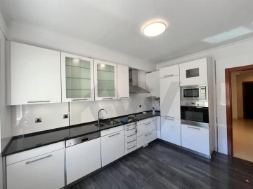 Apartamento T2 para Arrendamento em Cascais e Estoril