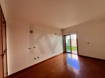 Apartamento T2 para Arrendamento em Cascais e Estoril