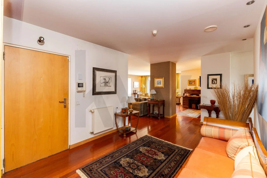Apartamento T3 para Venda em Aldoar, Foz do Douro e Nevogilde Foto 4