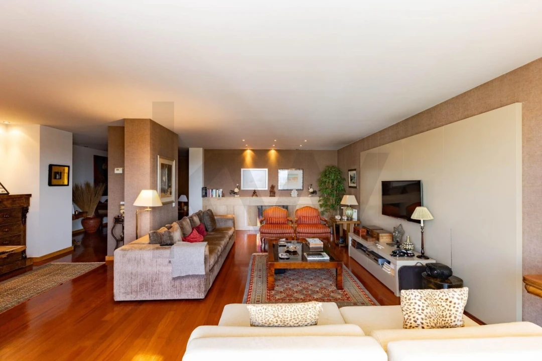 Apartamento T3 para Venda em Aldoar, Foz do Douro e Nevogilde Foto 1