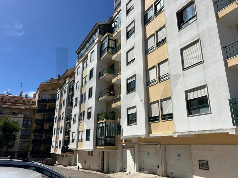 Apartamento T3 para Arrendamento em Queluz e Belas Foto 41
