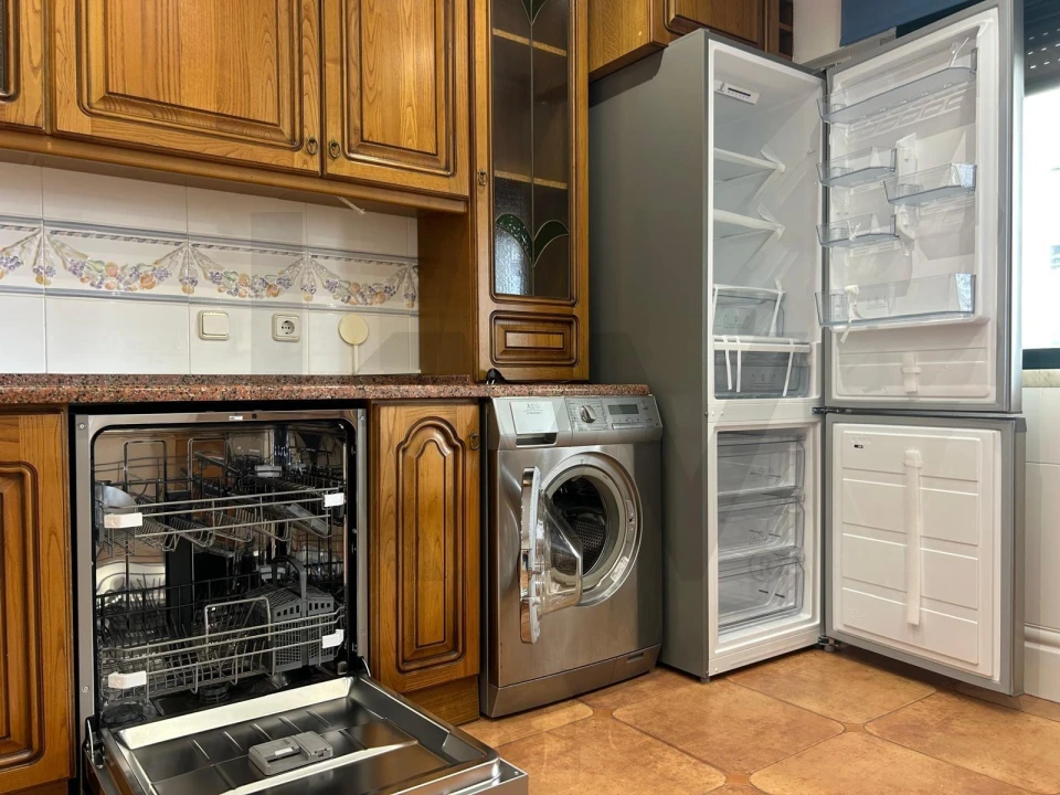 Apartamento T3 para Arrendamento em Queluz e Belas Foto 15