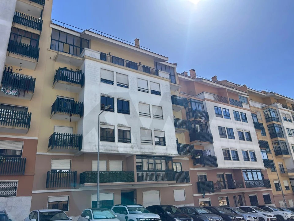 Apartamento T3 para Arrendamento em Queluz e Belas Foto 43