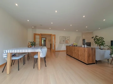Apartamento T4 para Arrendamento em Cascais e Estoril