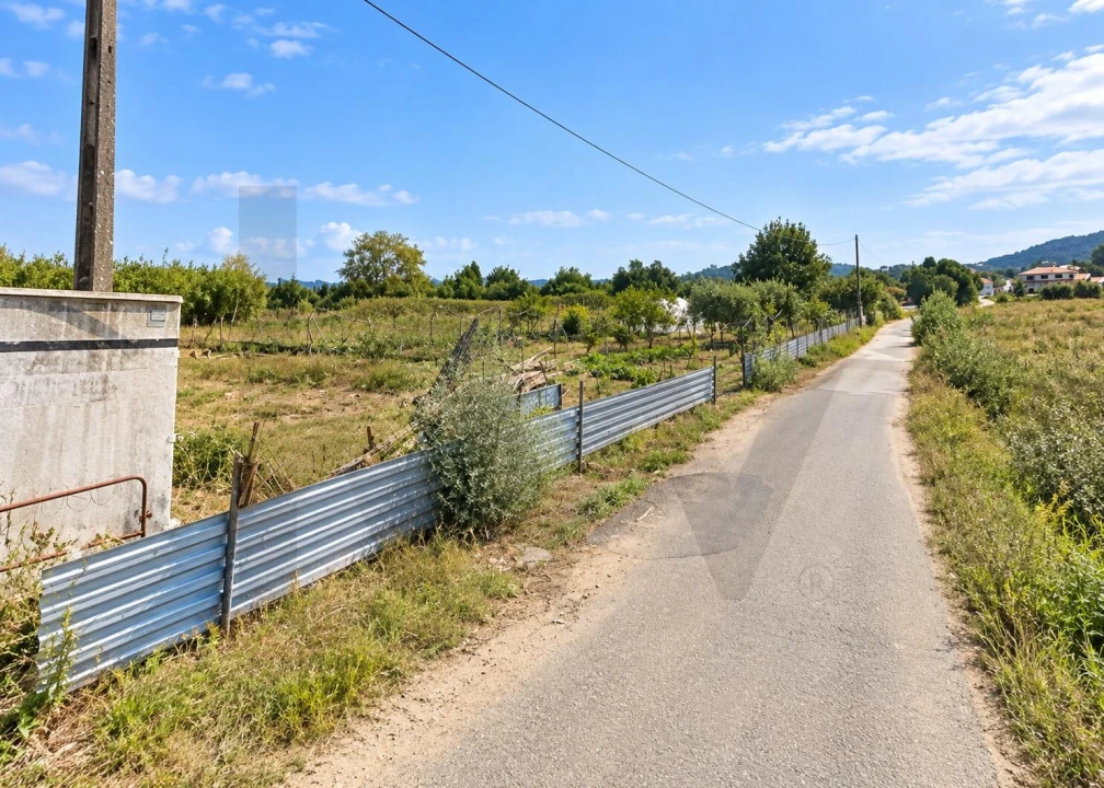 Terreno para Venda em Taveiro, Ameal e Arzila Foto 3