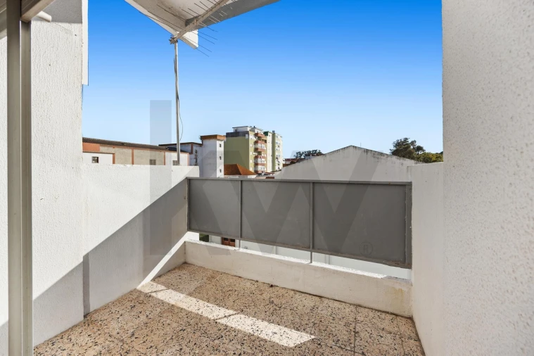 Apartamento T3 para Venda em Moita Foto 7