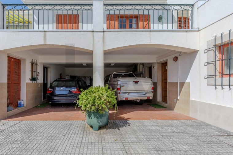Moradia T5 para Venda em Loures Foto 37