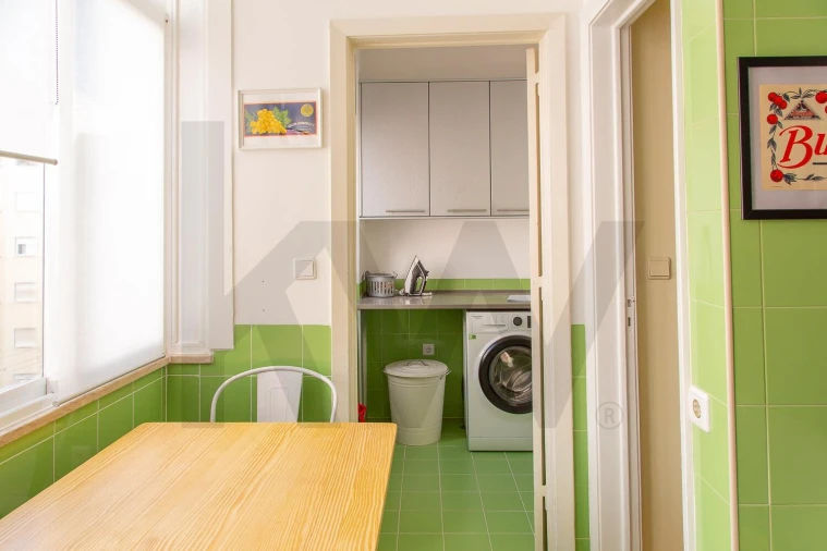 Apartamento T4 para Venda em Avenidas Novas Foto 4