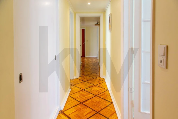 Apartamento T4 para Venda em Avenidas Novas Foto 31