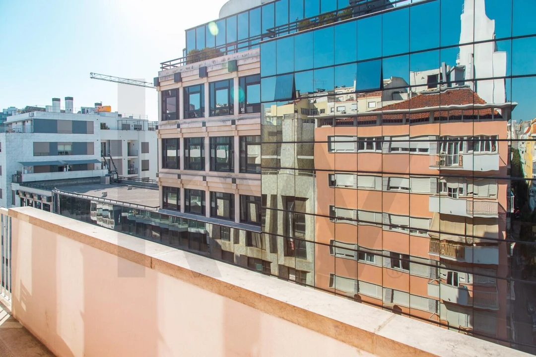 Apartamento T4 para Venda em Avenidas Novas Foto 13