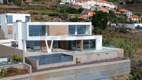 Moradia T3 para Venda em Caniço