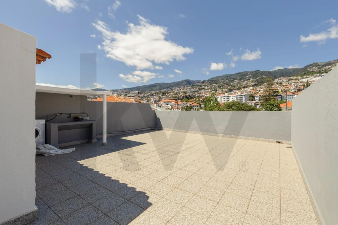 Prédio para Venda em Funchal (Santa Maria Maior) Foto 10