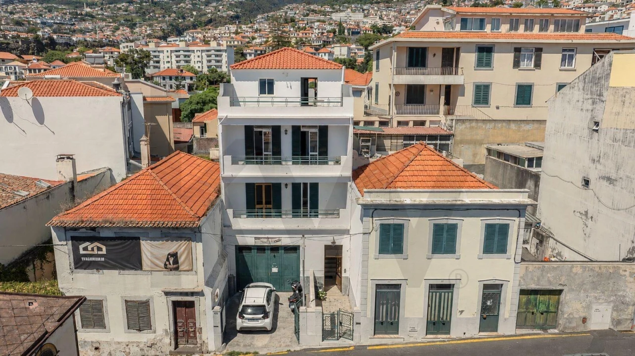 Prédio para Venda em Funchal (Santa Maria Maior) Foto 1
