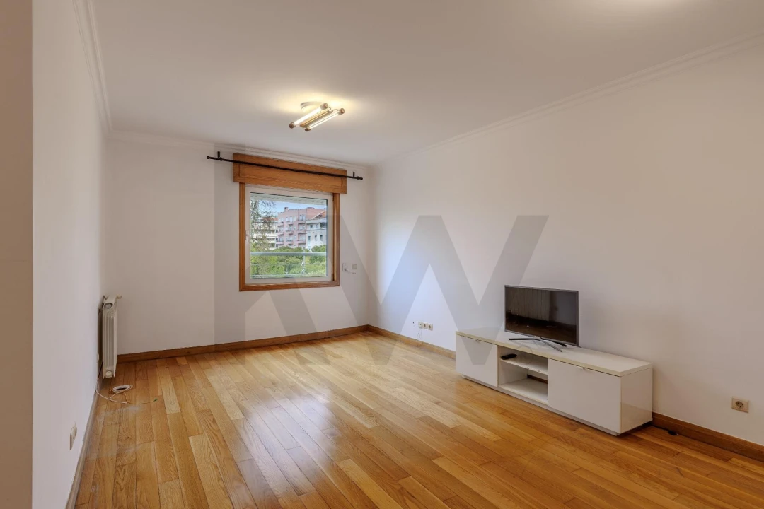 Apartamento T1 para Arrendamento em Avenidas Novas Foto 3