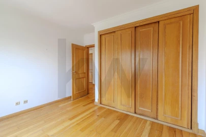 Apartamento T1 para Arrendamento em Avenidas Novas