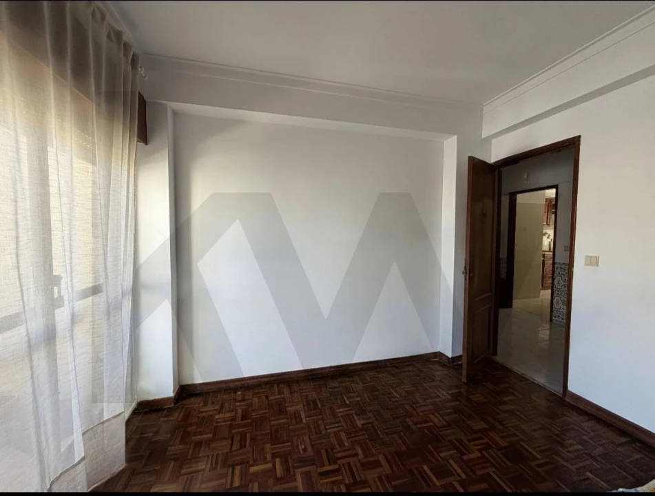 Apartamento T2 para Arrendamento em Águas Livres Foto 18