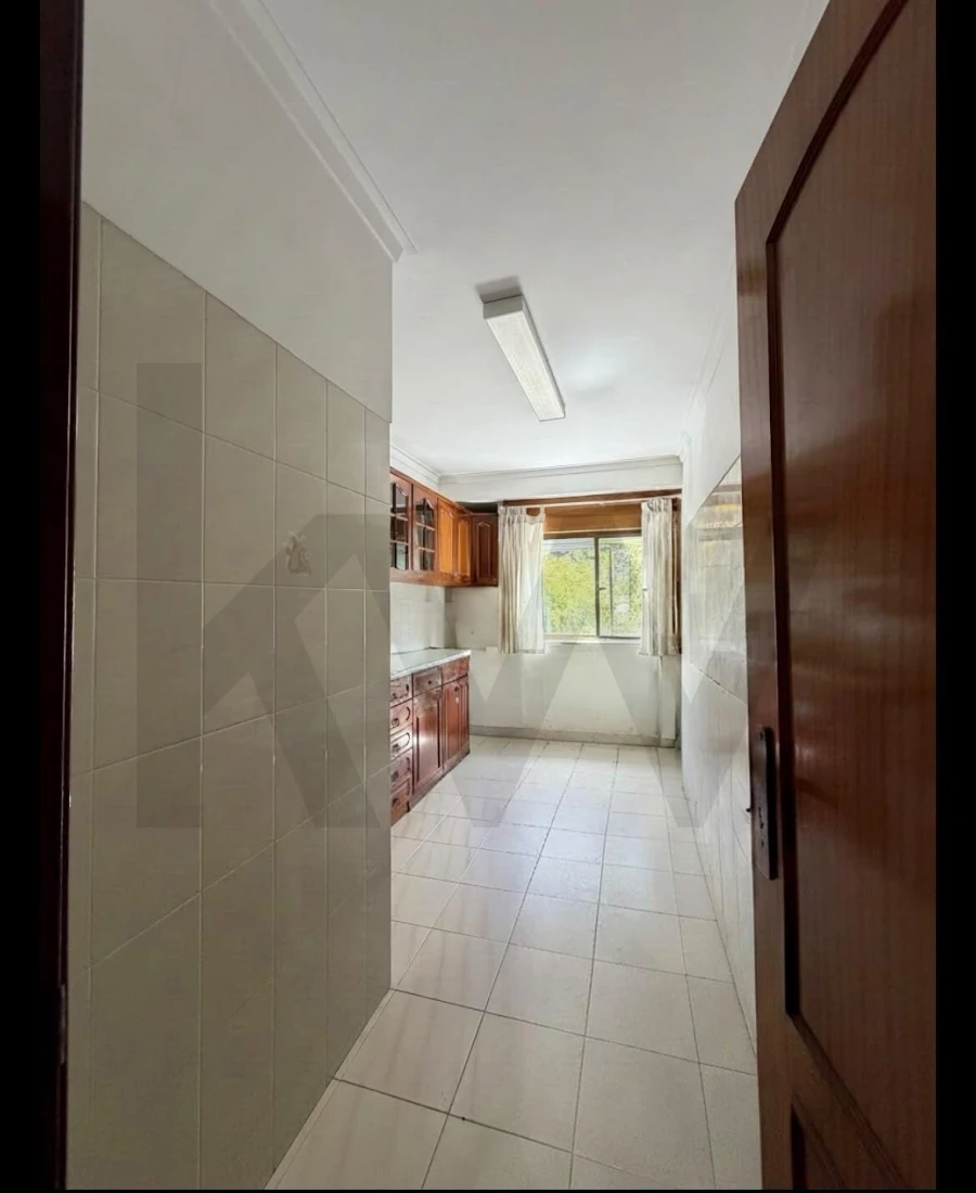 Apartamento T2 para Arrendamento em Águas Livres Foto 7