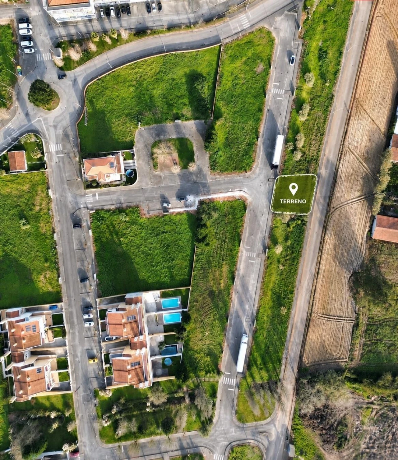 Terreno para Venda em Campelos e Outeiro da Cabeça Foto 11