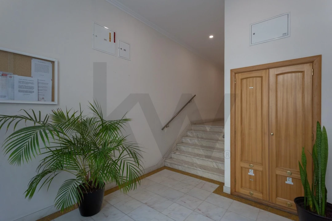 Apartamento T3 para Venda em Carcavelos e Parede Foto 30