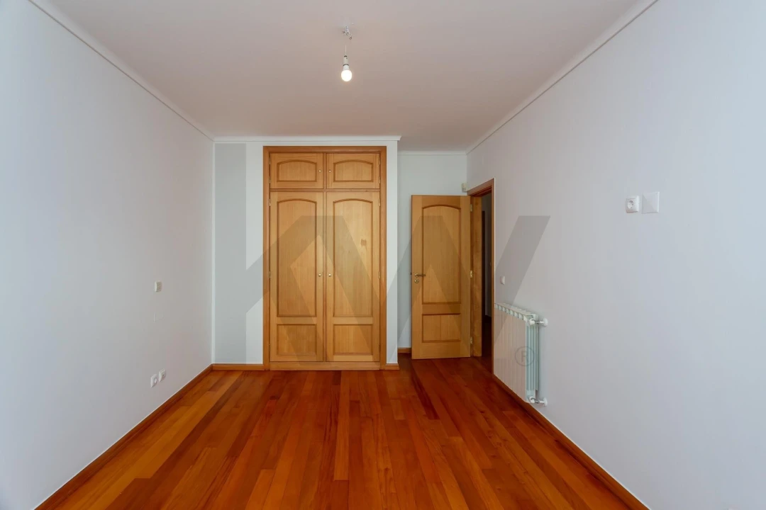 Apartamento T3 para Venda em Carcavelos e Parede Foto 10