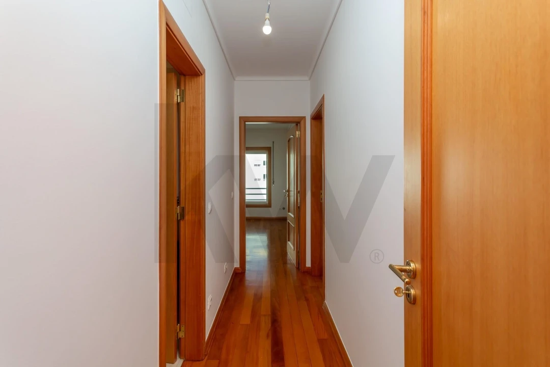 Apartamento T3 para Venda em Carcavelos e Parede Foto 5