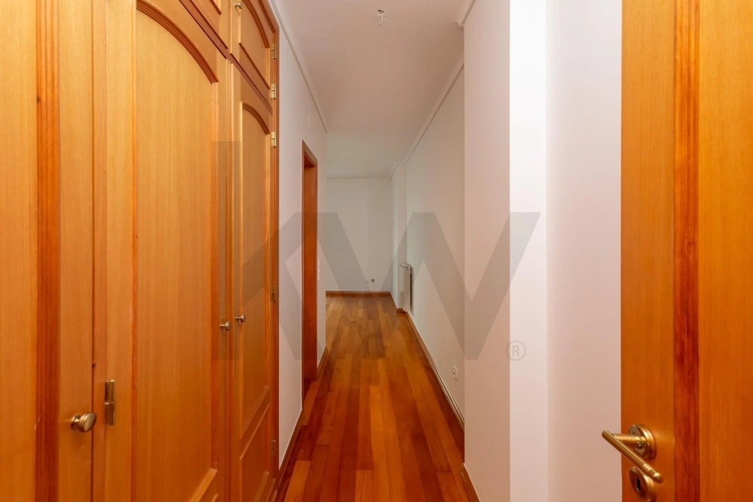Apartamento T3 para Venda em Carcavelos e Parede Foto 11