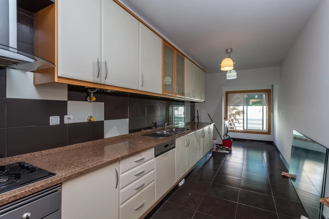 Apartamento T3 para Venda em Carcavelos e Parede Foto 26