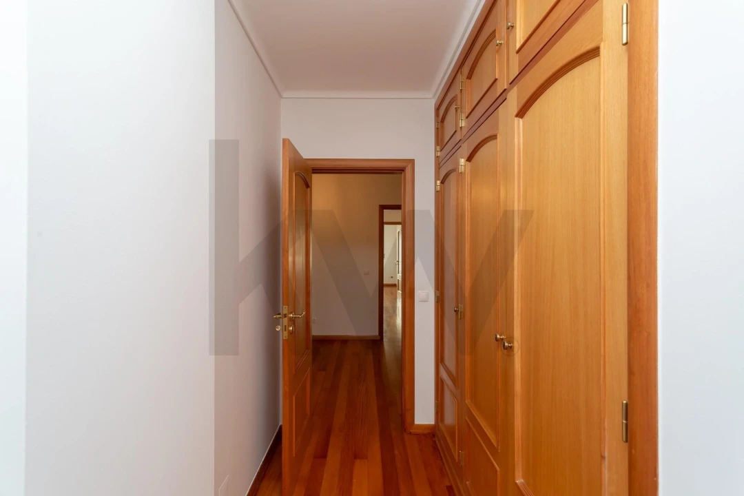 Apartamento T3 para Venda em Carcavelos e Parede Foto 14