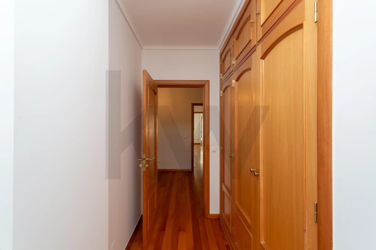 Apartamento T3 para Venda em Carcavelos e Parede Foto 14