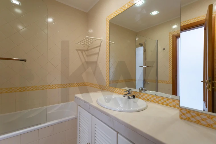 Apartamento T3 para Venda em Carcavelos e Parede Foto 4